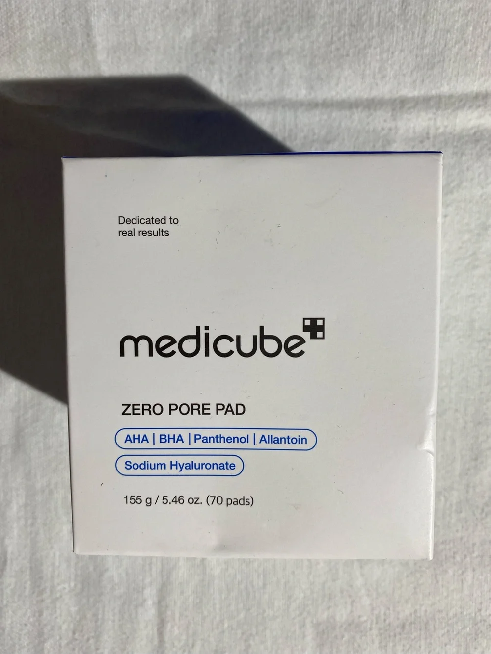 Medicube Zero Pore Pad – White & Blue